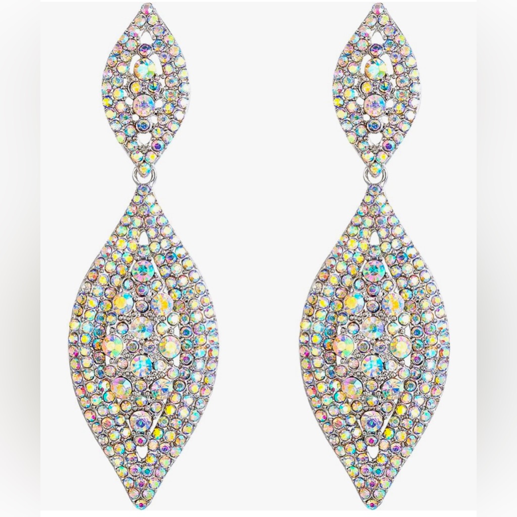 Auroura Borealas Crystal Chandelier Dangle Earrings 32$